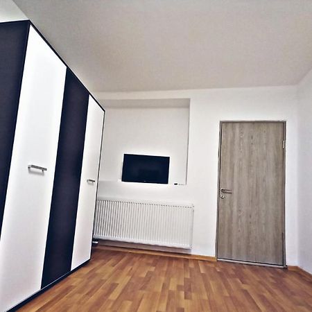 Camere In Regim Hotelier Brasov Bagian luar foto