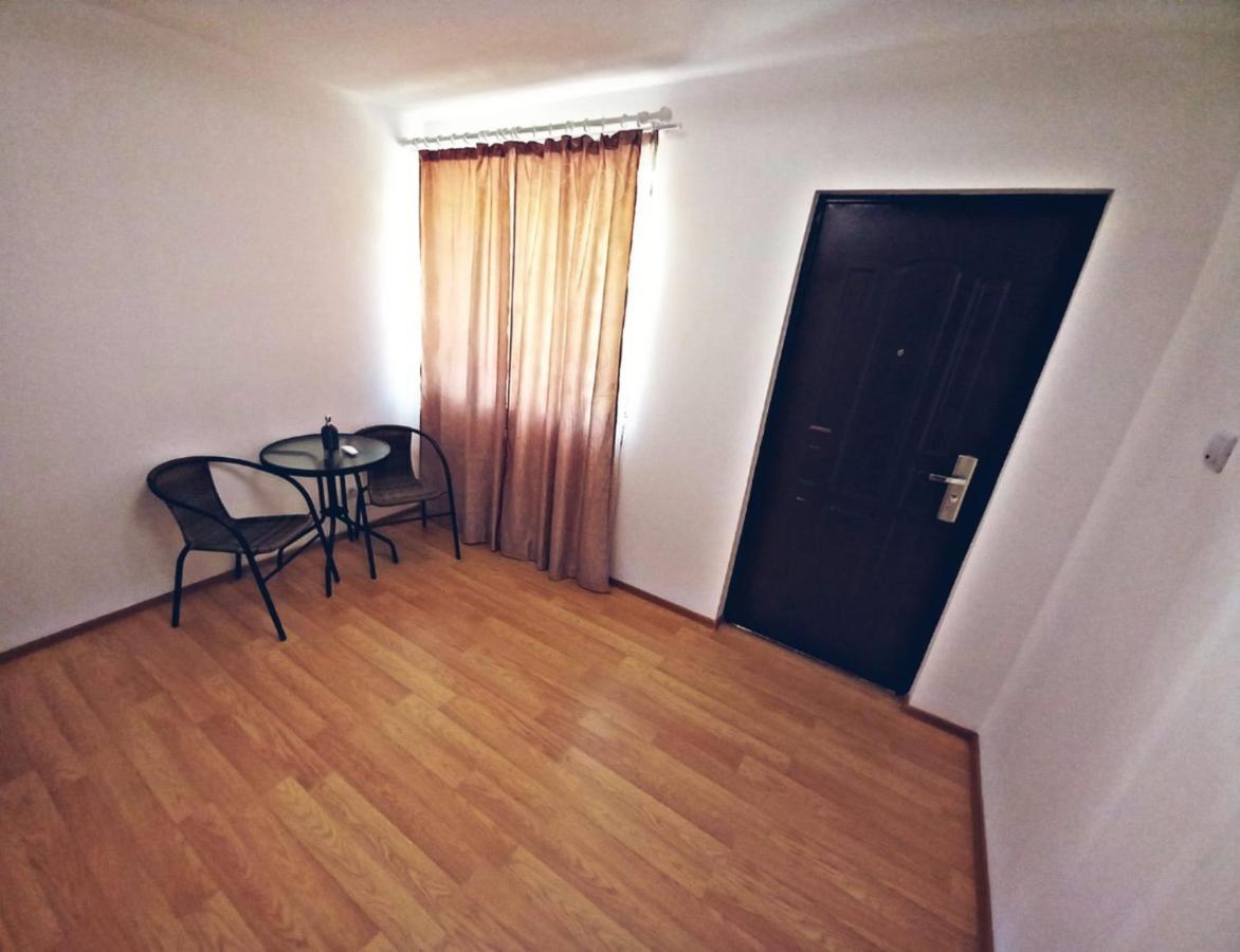 Camere In Regim Hotelier Brasov Bagian luar foto