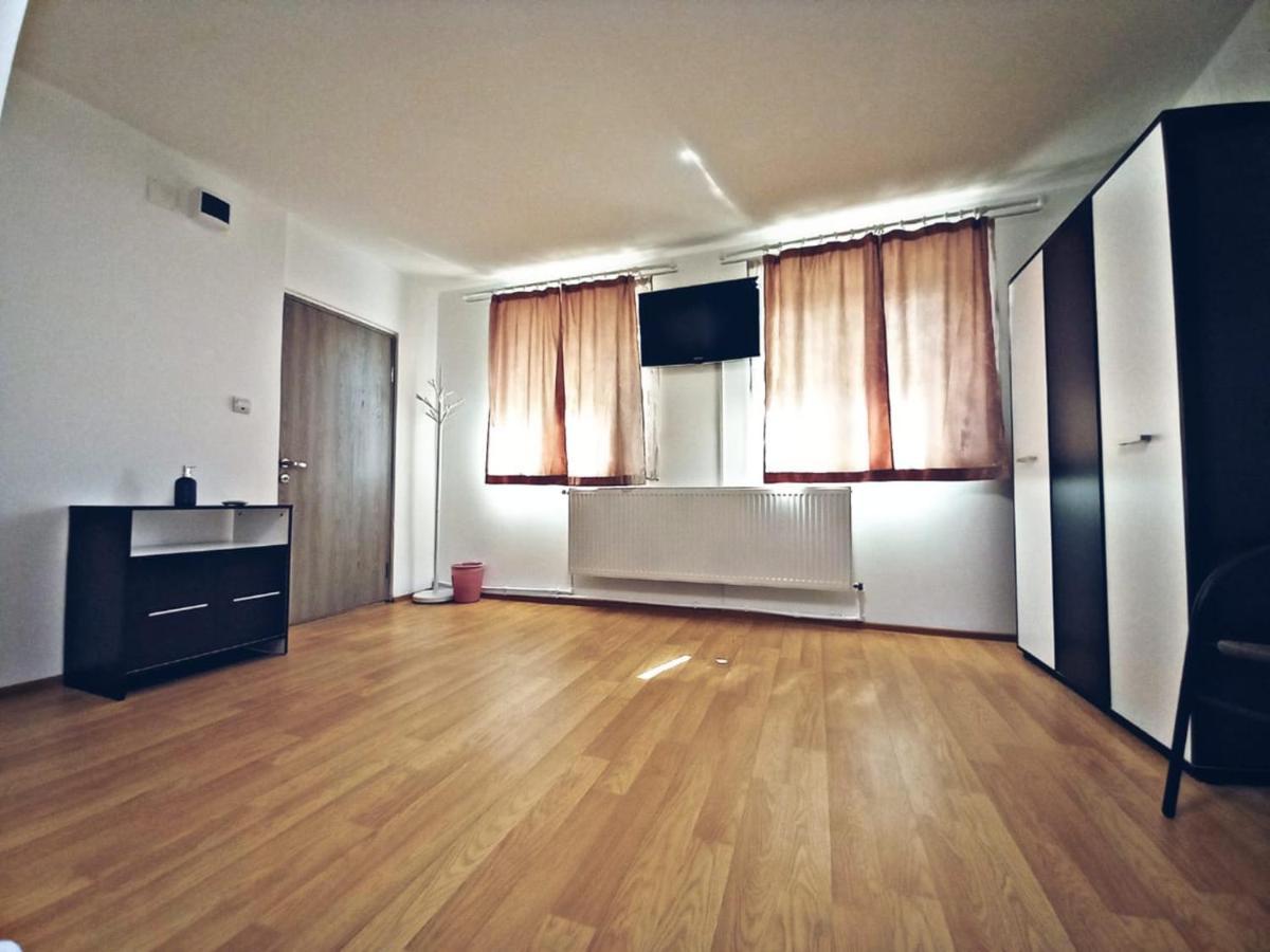 Camere In Regim Hotelier Brasov Bagian luar foto