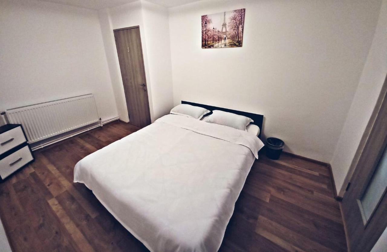 Camere In Regim Hotelier Brasov Bagian luar foto